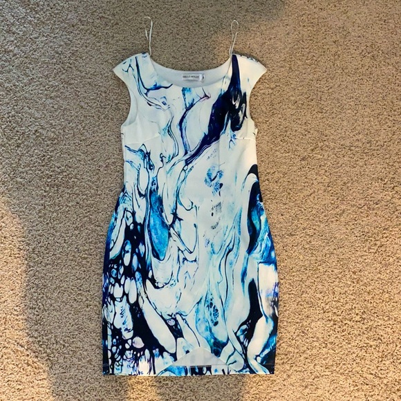 Love this dress, just doesn’t fit anymore! - Picture 1 of 1